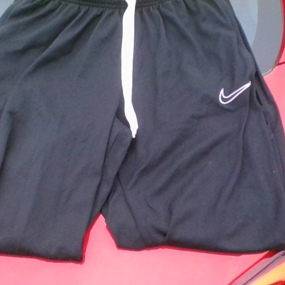 Nike Trackpants Dri Fit Size Medium
